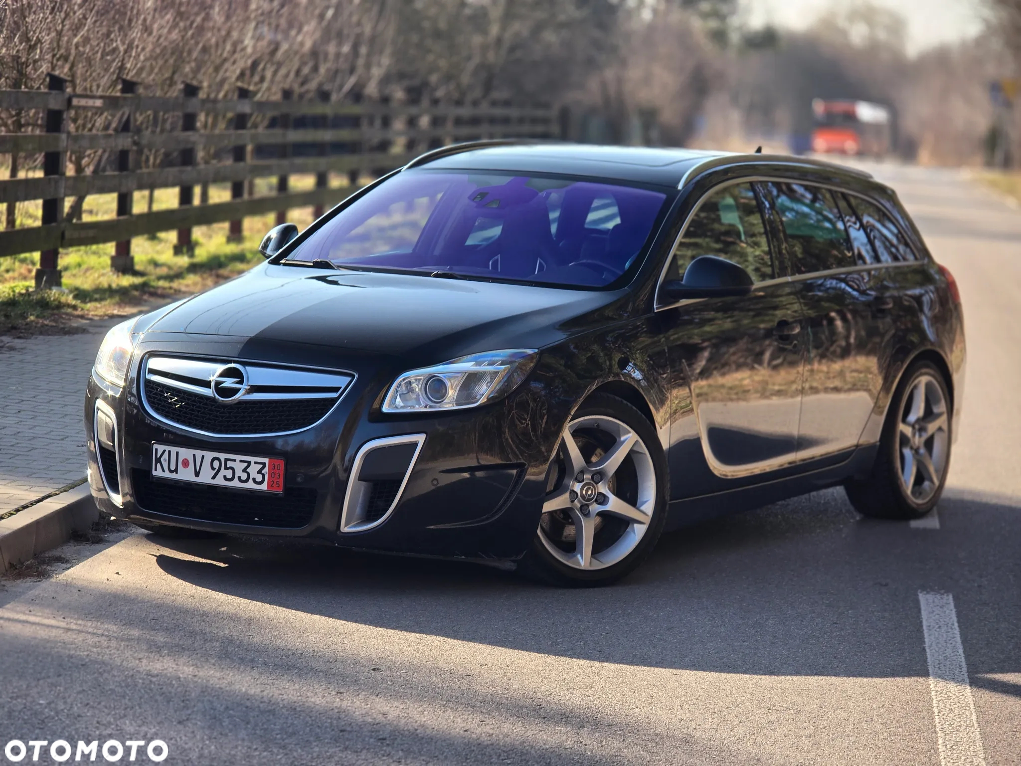 Opel Insignia 2.8 V6 Turbo Sports Tourer 4x4 Automatik OPC - 2