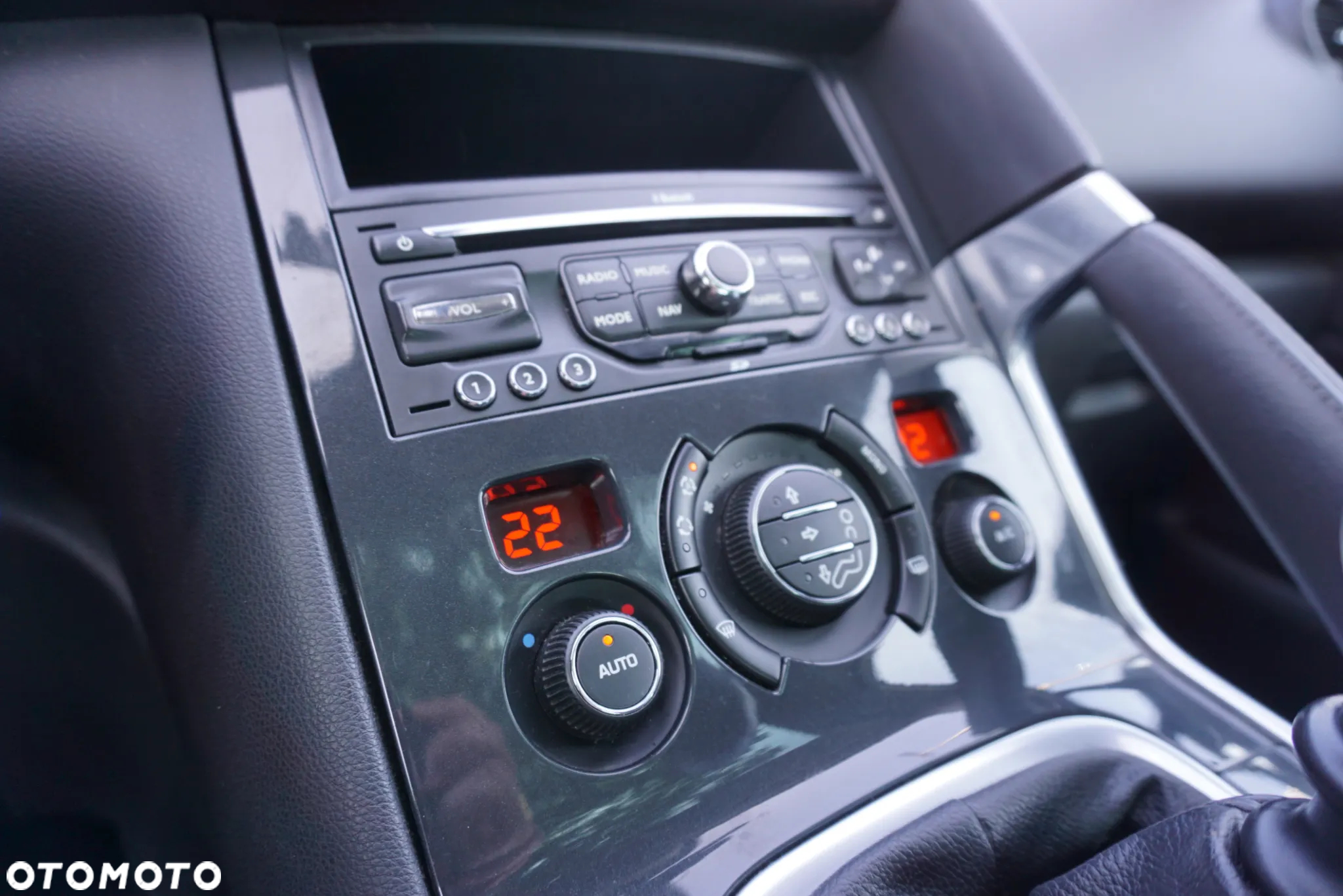 Peugeot 3008 1.6 HDi Premium - 24