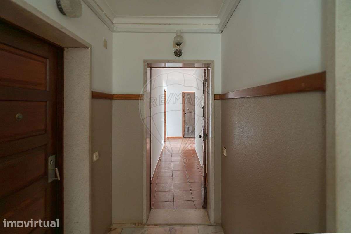 Apartamento T2 para arrendamento - Grande imagem: 2/18