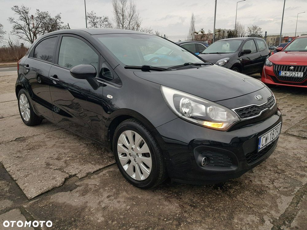 Kia Rio 1.4 Fifa World Cup Edition - 3