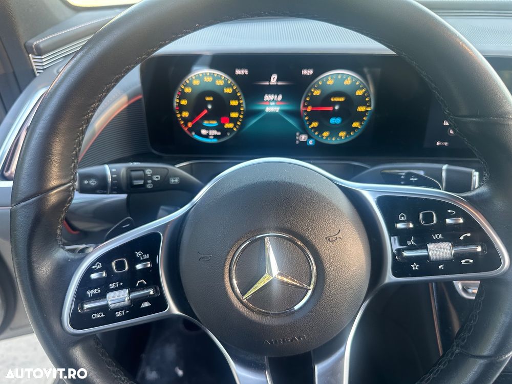 Mercedes-Benz EQC 400 4MATIC - 8