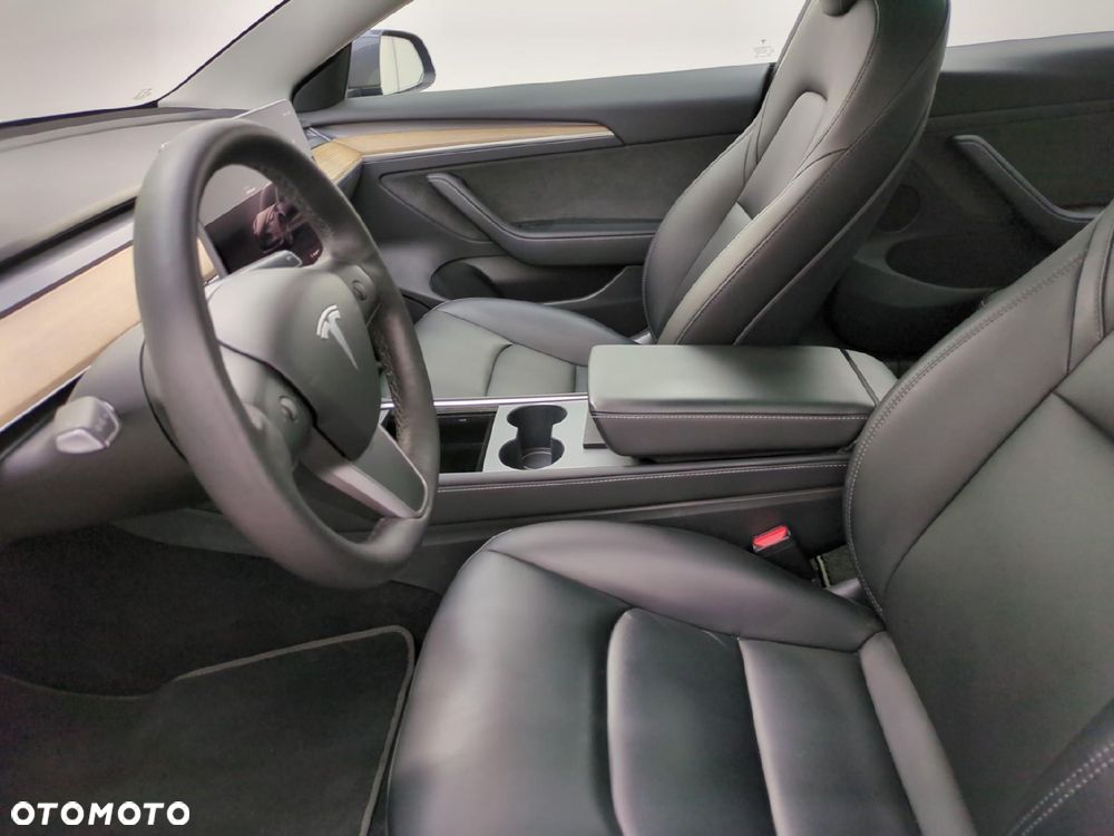 Tesla Model 3 Standard Reichweite Plus Hinterradantrieb - 10