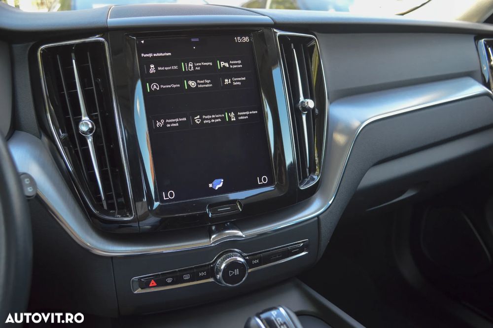 Volvo XC 60 D4 AWD Geartronic Momentum - 8