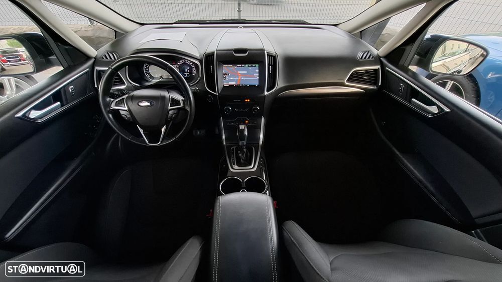 Ford S-Max - 37