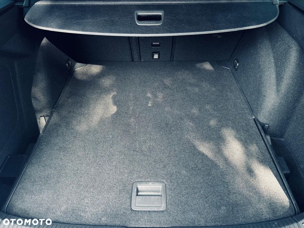 Volkswagen Golf 2.0 TDI Life - 10