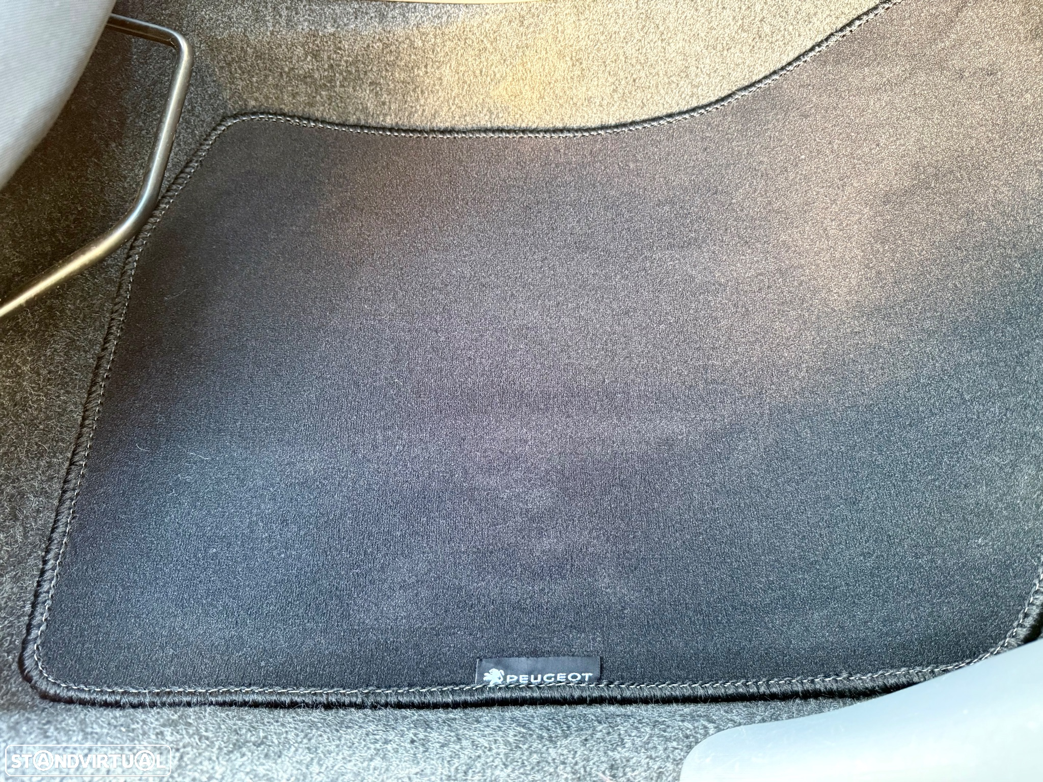 Peugeot 107 1.0 Urban - 25