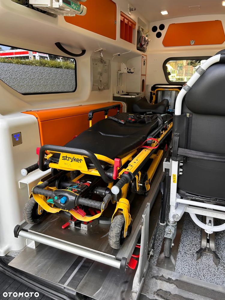 Ford Transit - 11