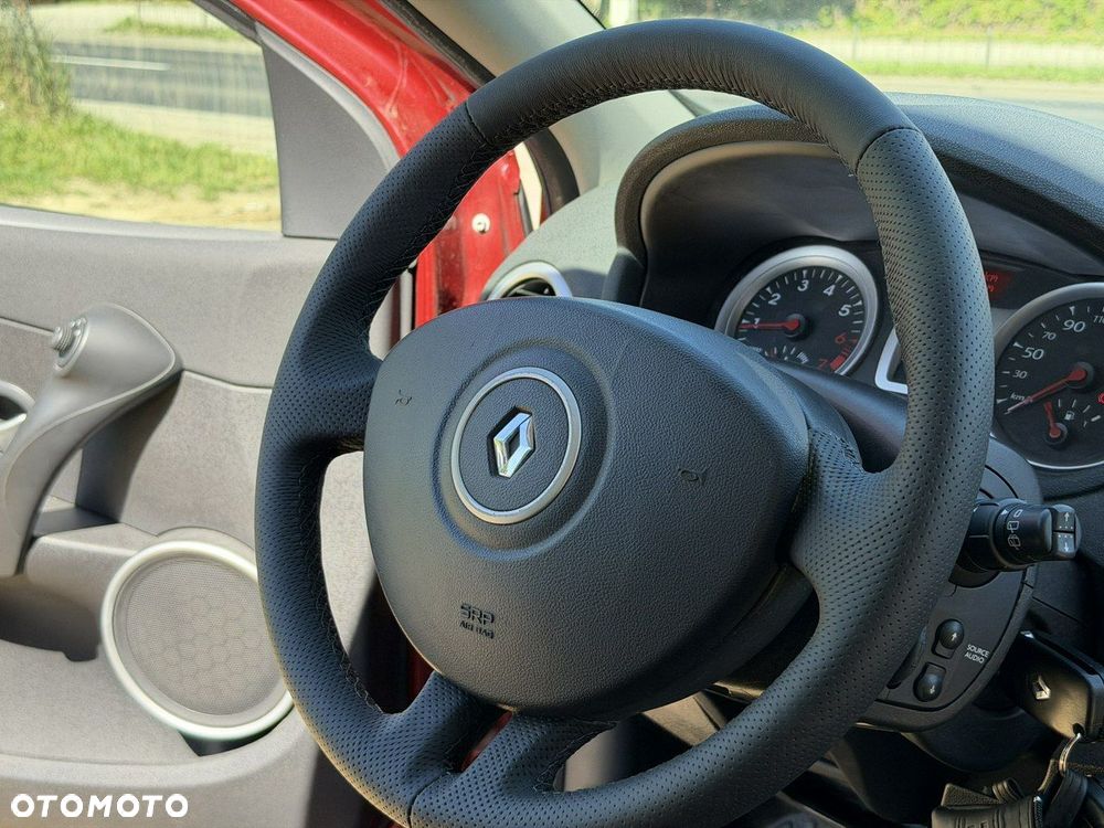 Renault Clio - 21