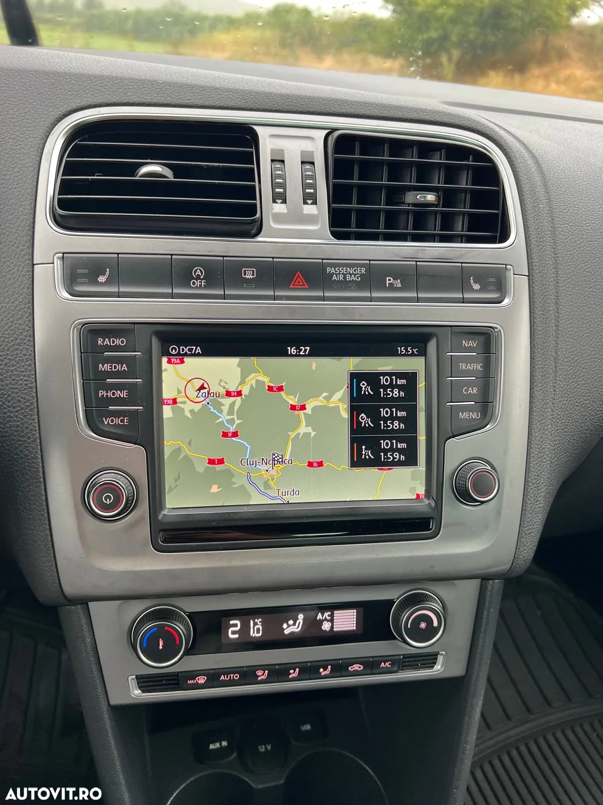 Volkswagen Polo 1.4 TDI Blue Motion Technology Lounge - 10