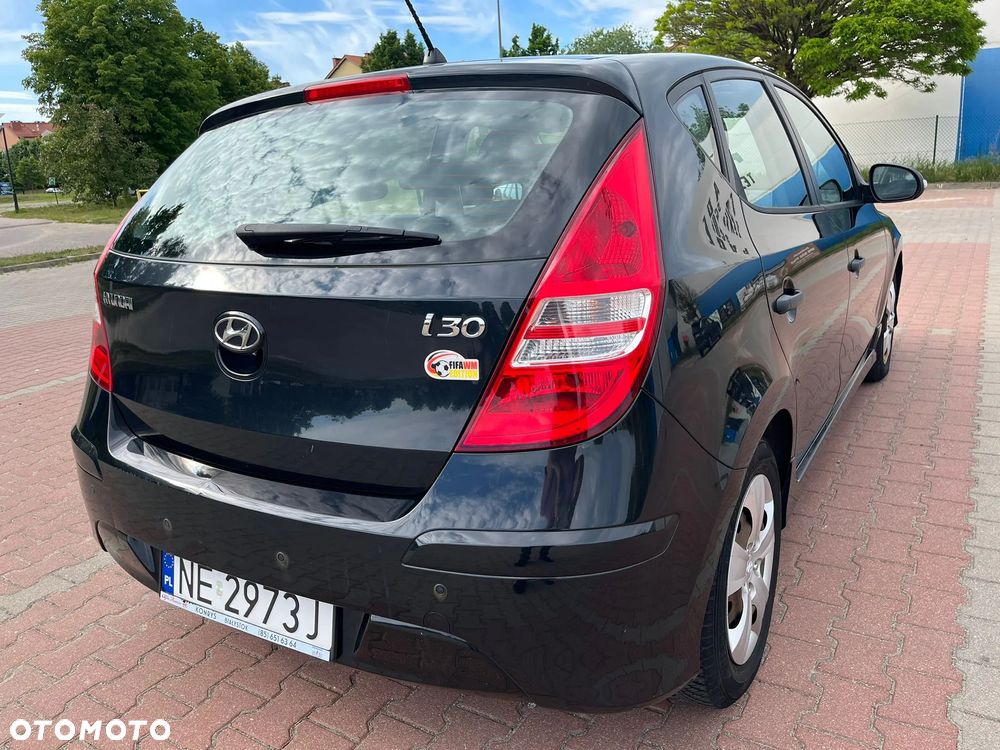 Hyundai i30 1.4 FIFA WM Edition - 4