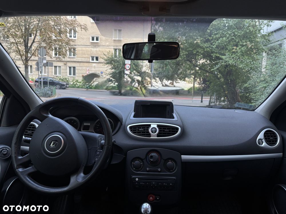 Renault Clio - 2