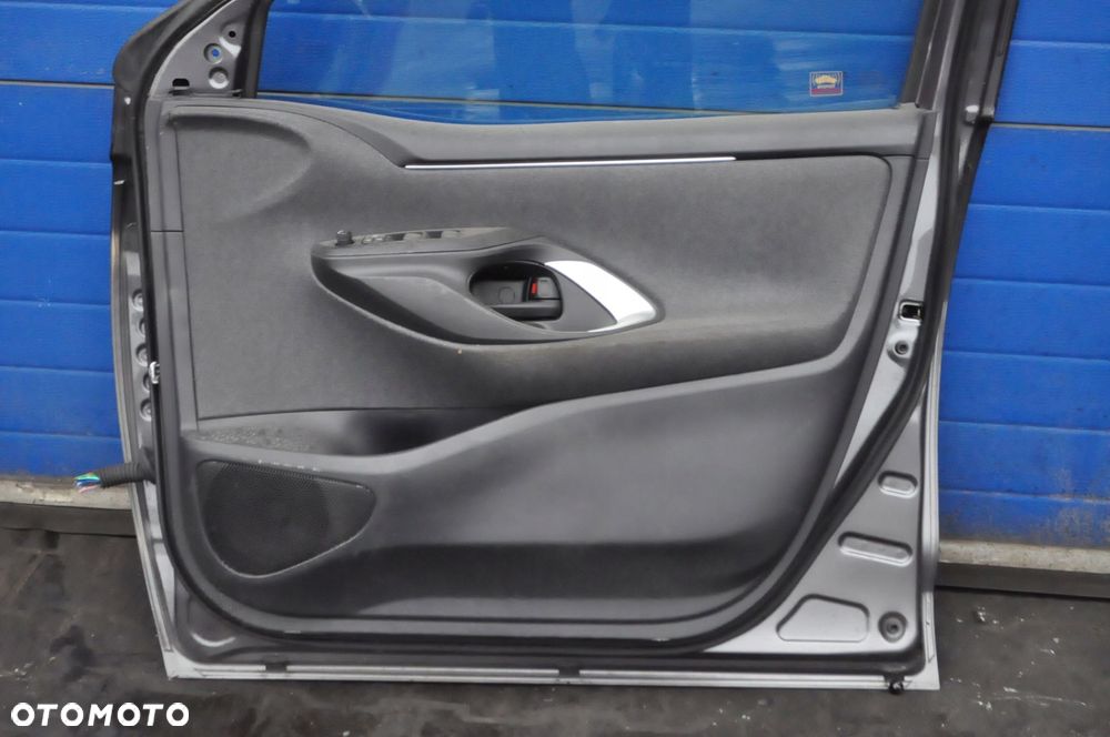 TOYOTA YARIS IV DRZWI PRAWY PRZÓD PRZEDNIE - 9