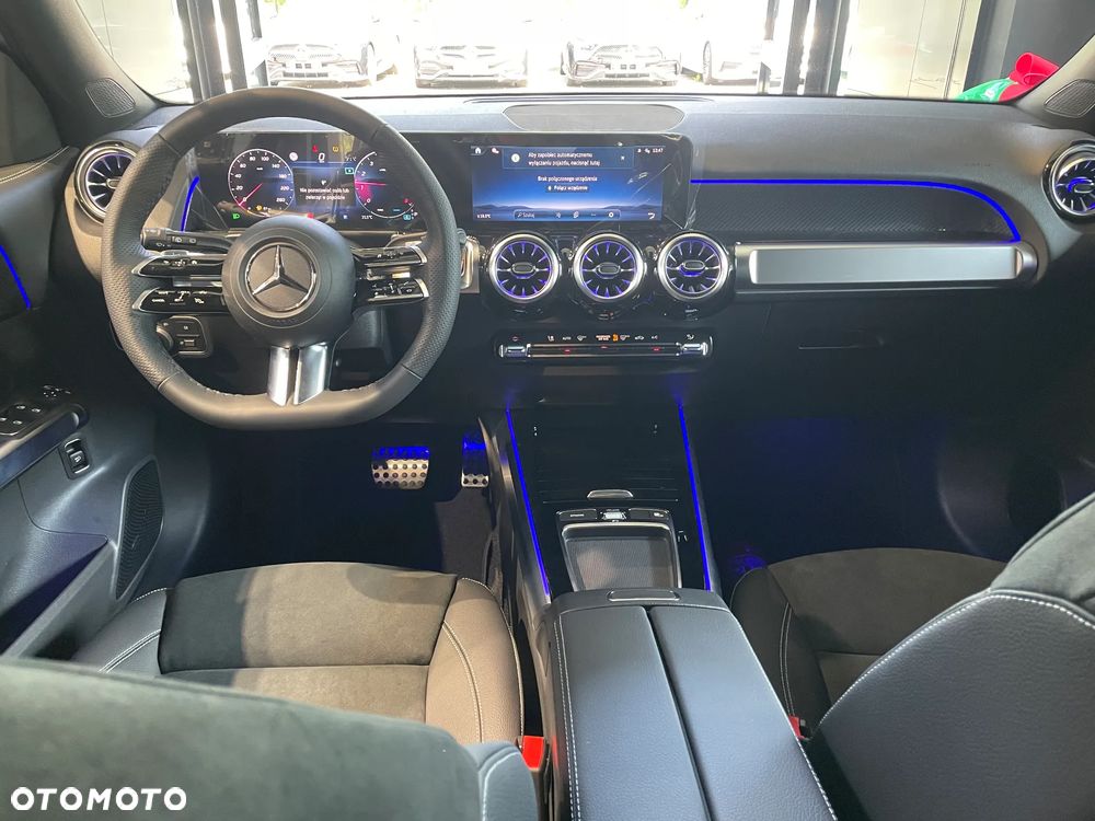 Mercedes-Benz GLB 200 AMG Line 7G-DCT - 7