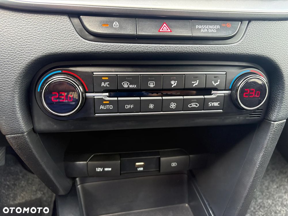 Kia XCeed 1.5 T-GDI M - 11