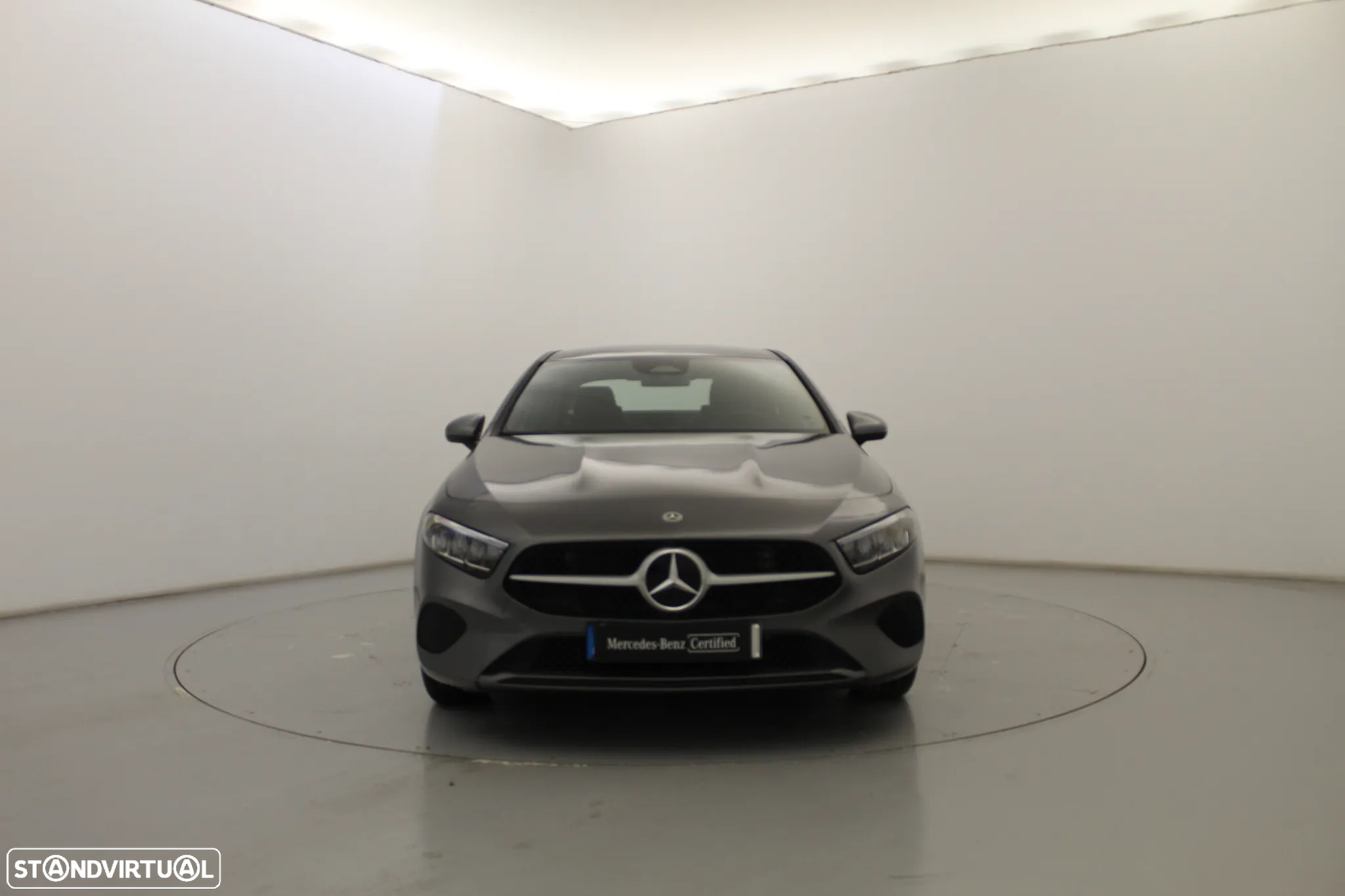 Mercedes-Benz A 200 Limousine Standard - 2