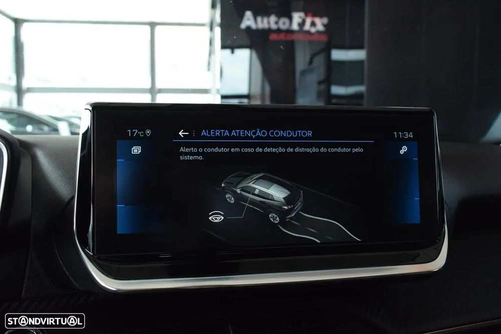 Peugeot 2008 1.5 BlueHDi Allure EAT8 - 34