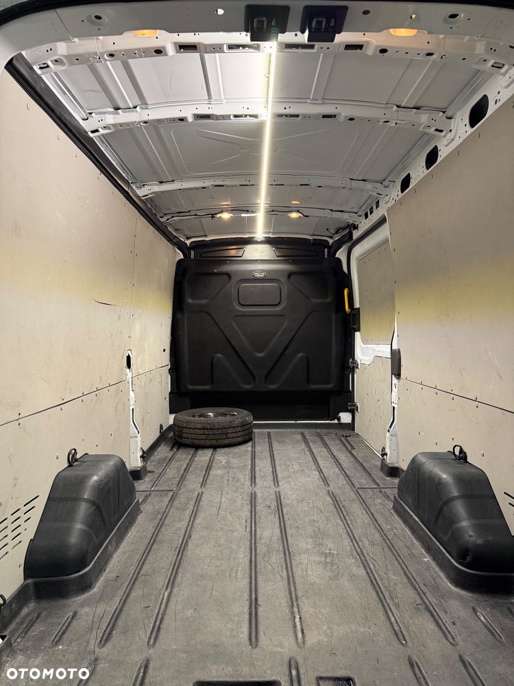 Ford Transit - 15