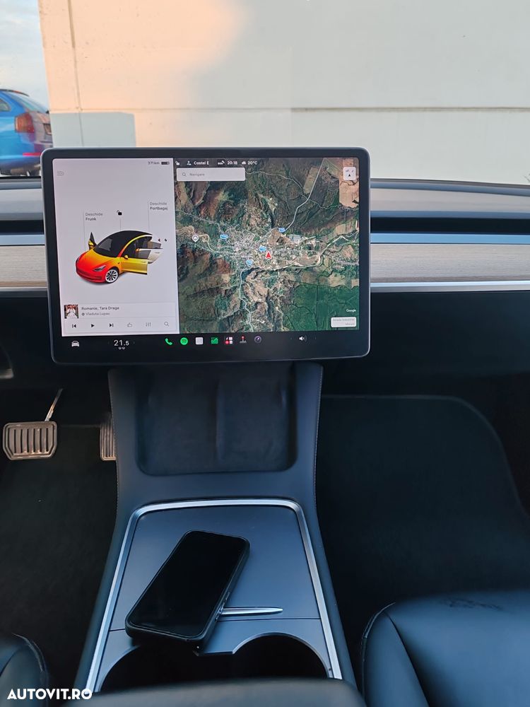 Tesla Model 3 - 13