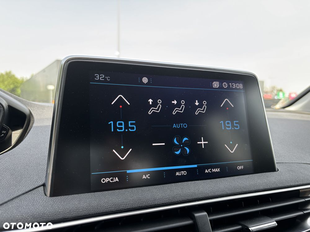Peugeot 3008 1.2 PureTech Allure S&S - 6