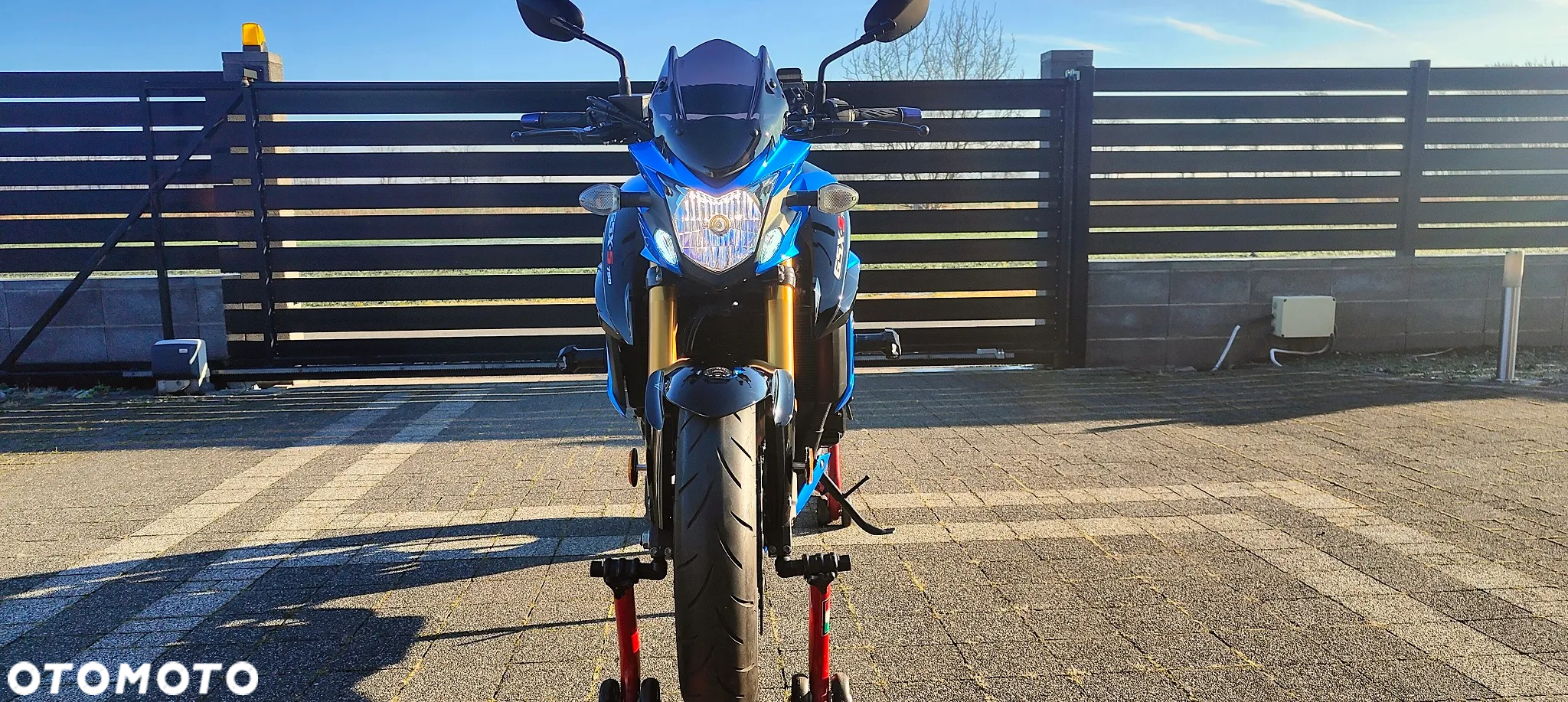 Suzuki GSX - 2