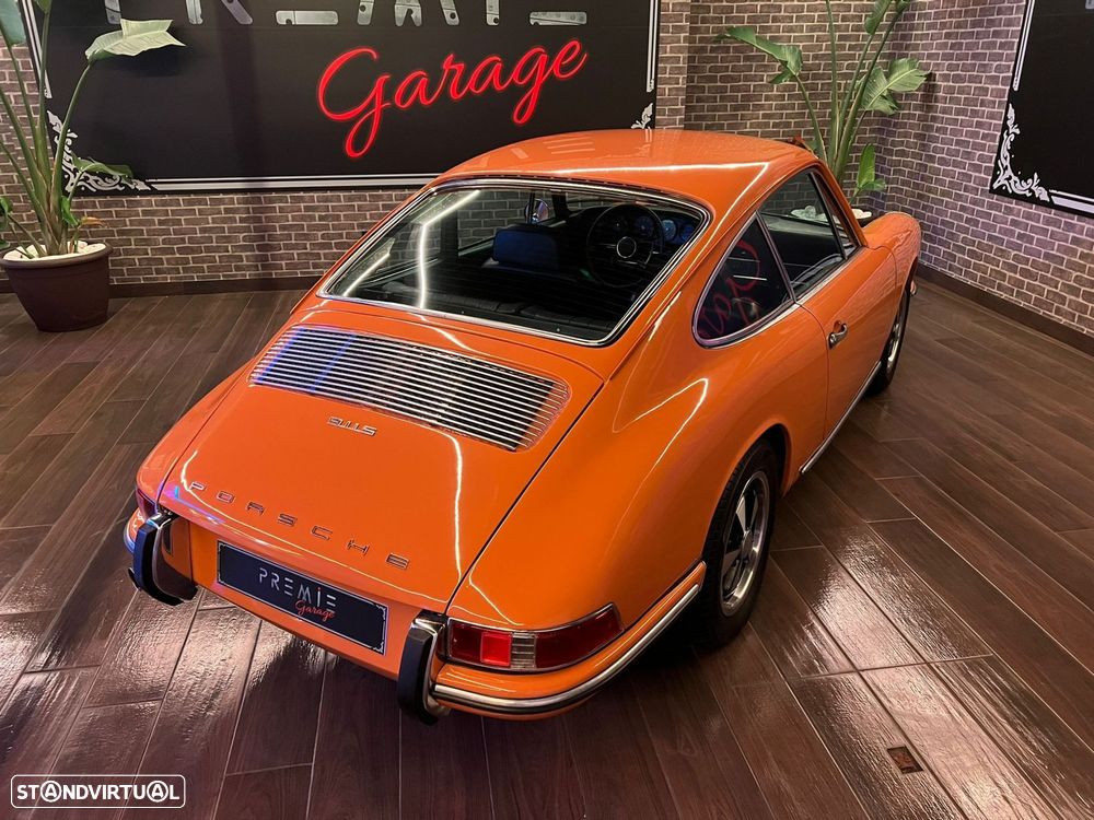 Porsche 911 Série F - 14