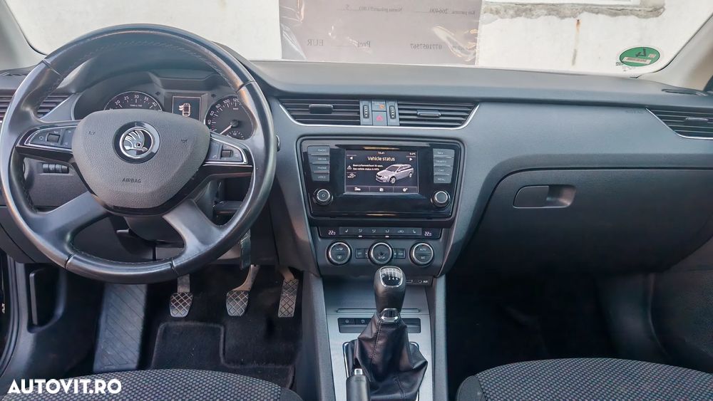 Skoda Octavia Combi 2.0 TDI Style - 4