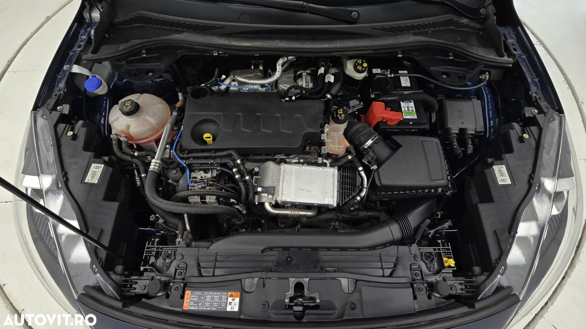 Ford Kuga - 24
