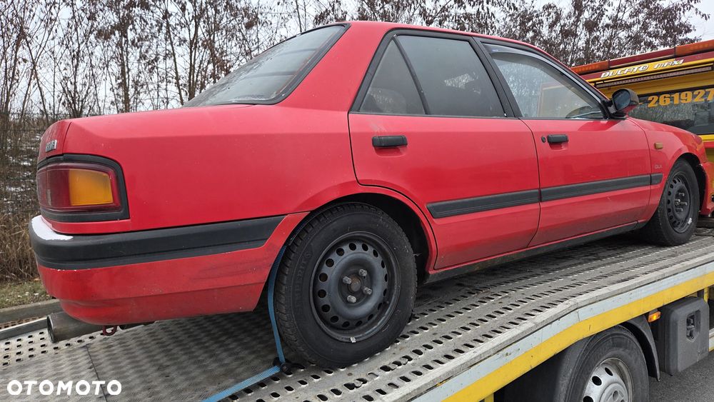Mazda 323 - 4