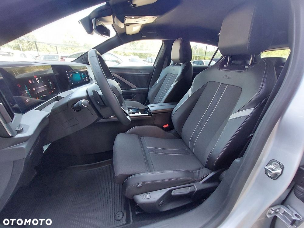 Opel Astra 1.2 T GS S&S - 12