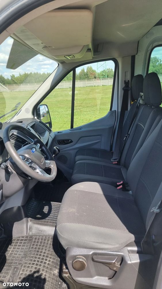 Ford Transit - 12
