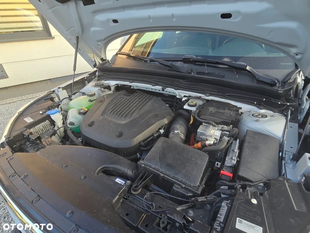 Volvo XC 40 T4 Plug-In Hybrid Core - 16