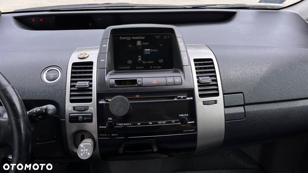 Toyota Prius 1.5 VVT-i Prestige - 12
