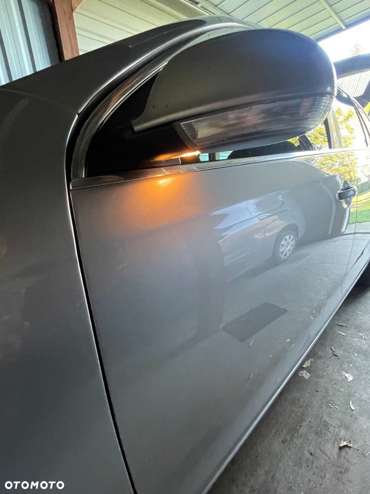 Volkswagen Golf - 25