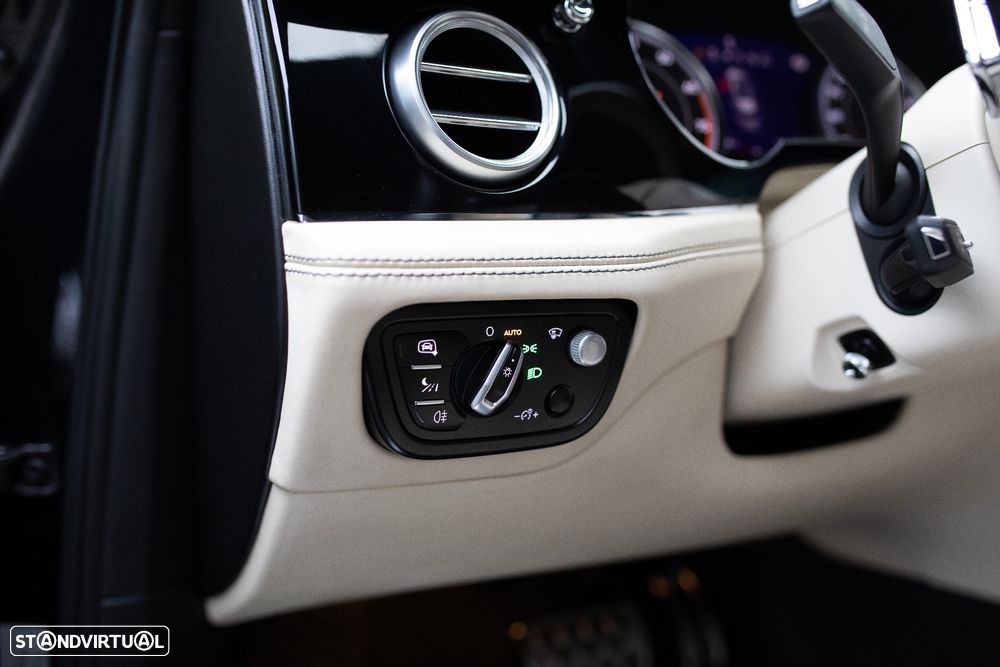 Bentley Bentayga W12 Mulliner - 38