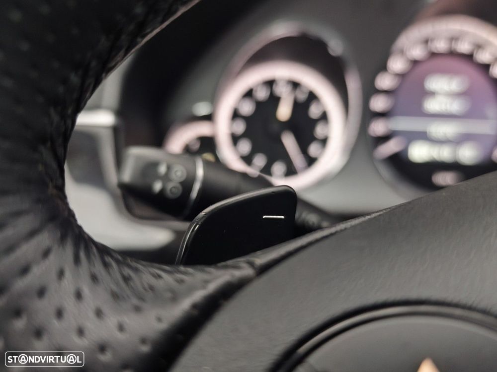 Mercedes-Benz E 250 BlueTEC Avantgarde Auto. - 27