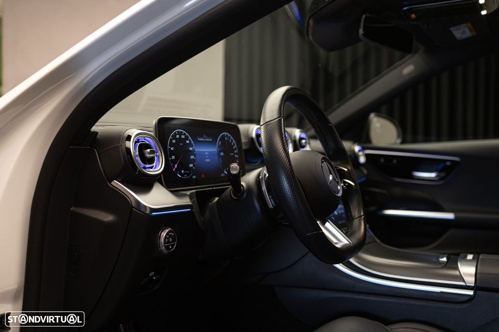 Mercedes-Benz C 300 e AMG Line - 19