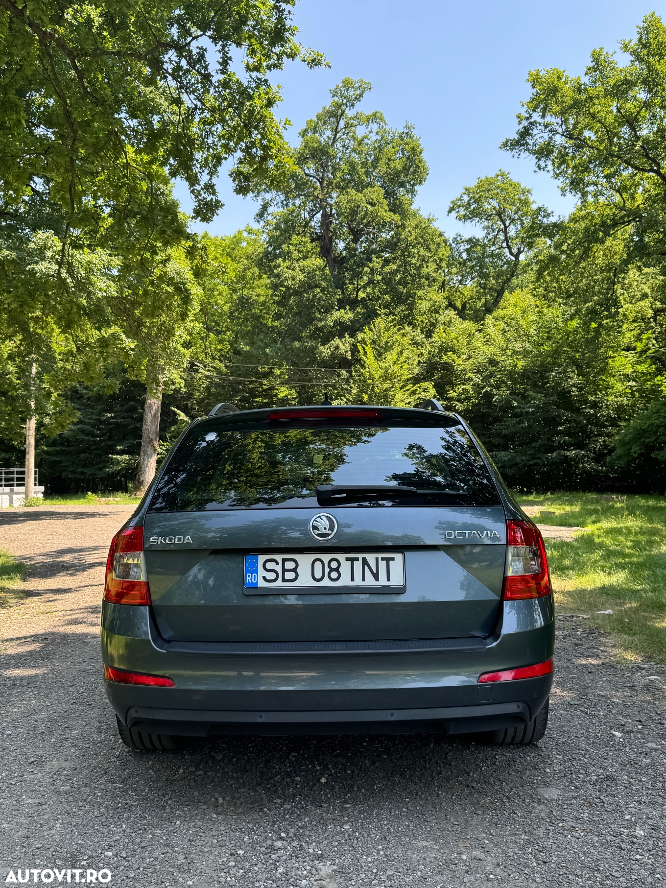 Skoda Octavia 2.0 TDI DSG Ambition - 3