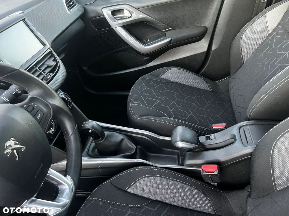 Peugeot 2008 PureTech 82 Allure - 13