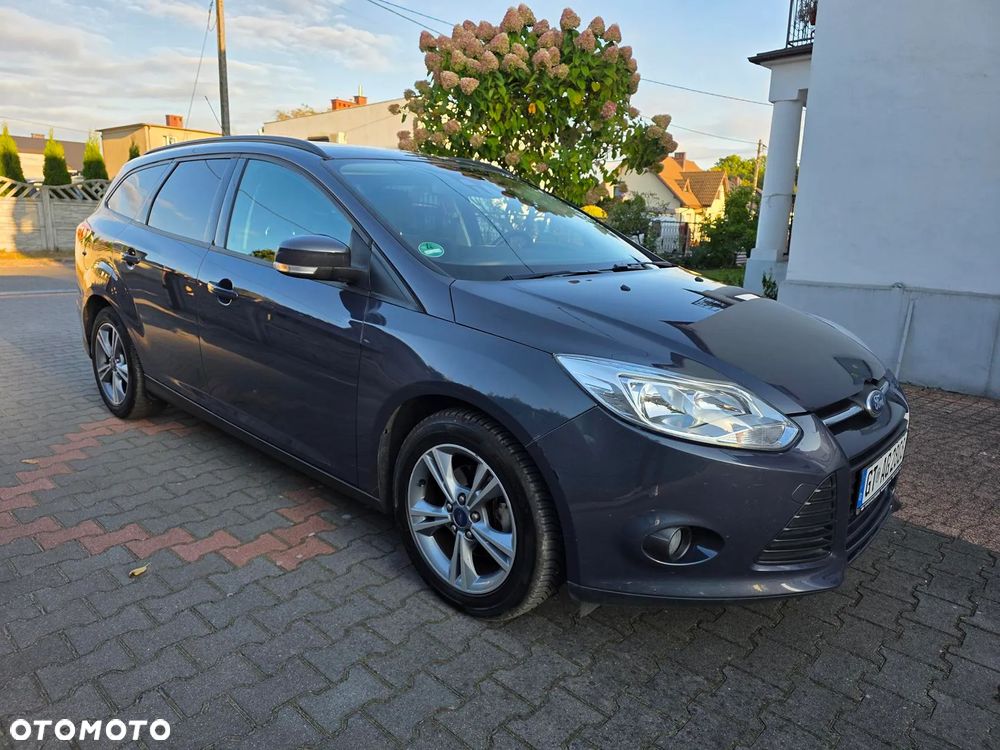 Ford Focus 1.0 EcoBoost Ambiente - 8