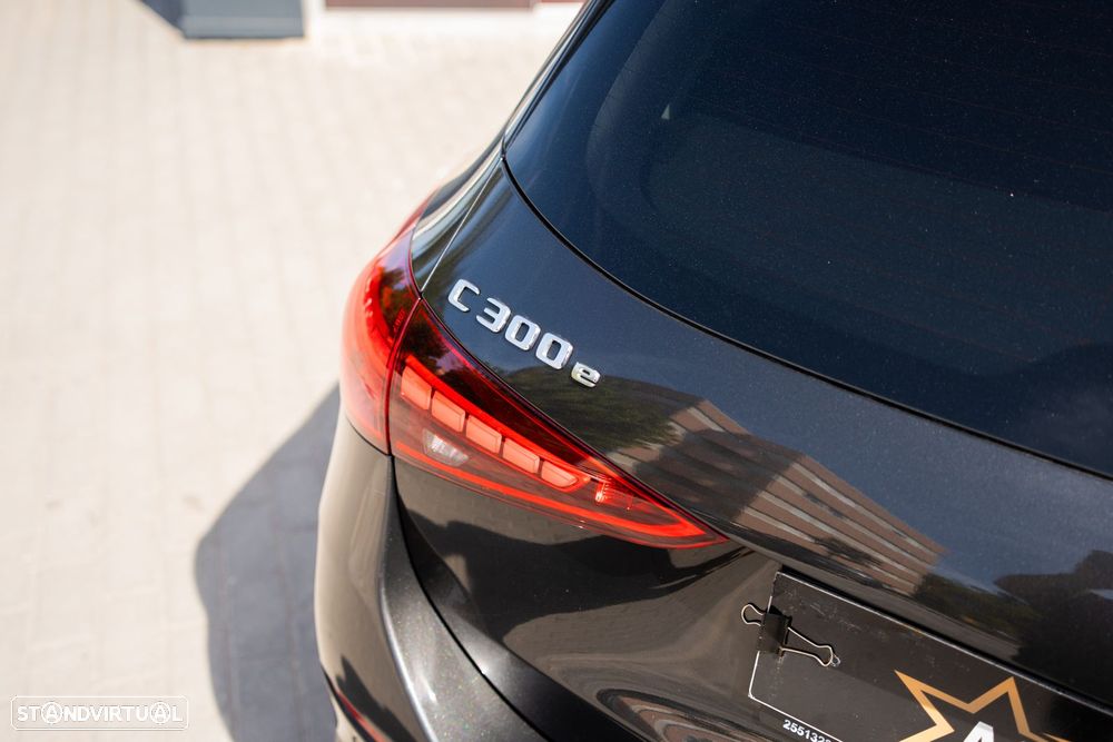 Mercedes-Benz C 300 e AMG Line - 27
