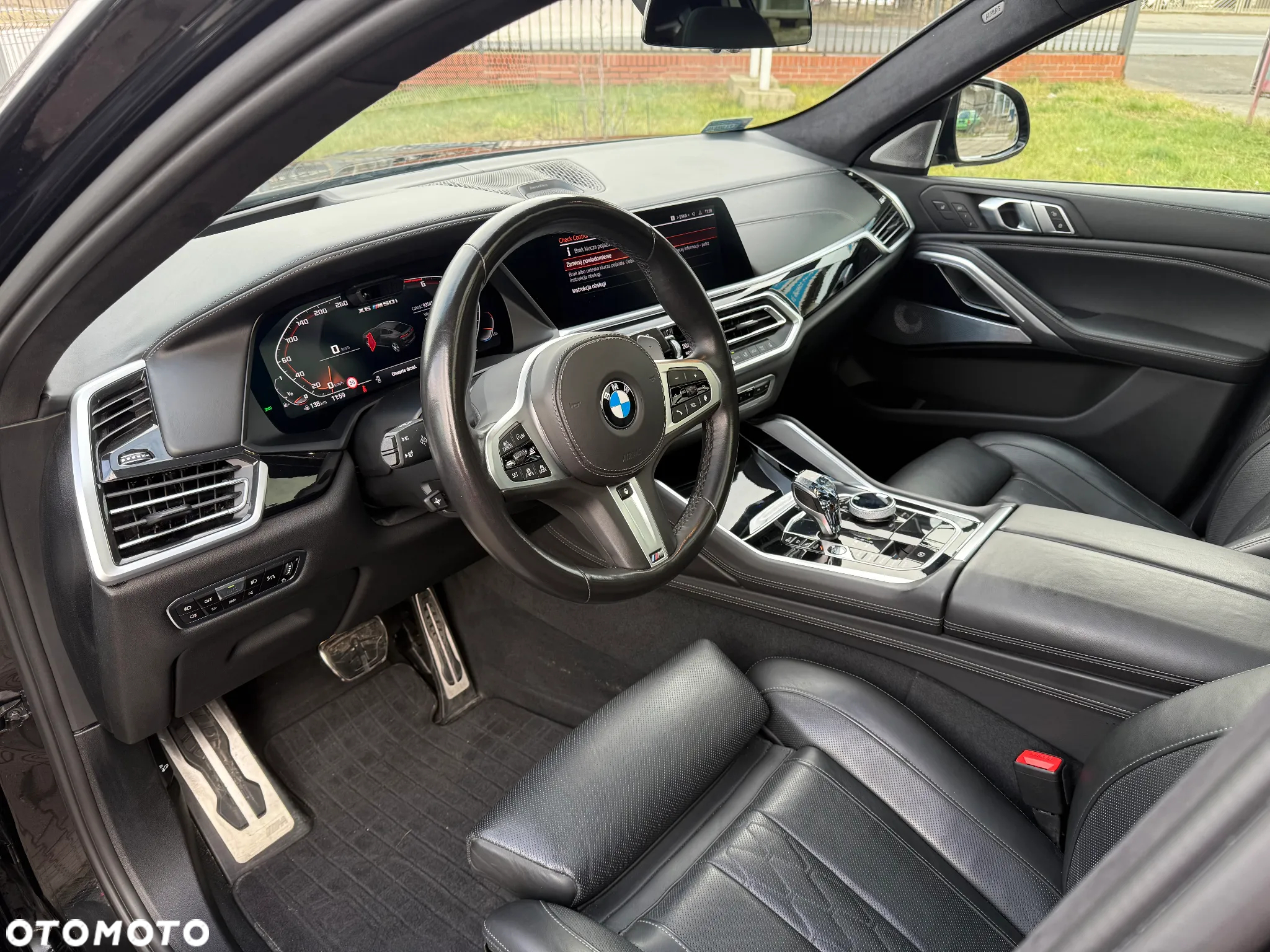 BMW X6M - 10