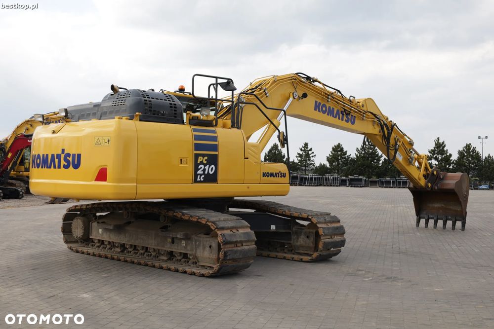 Komatsu PC210LC-11 - 35