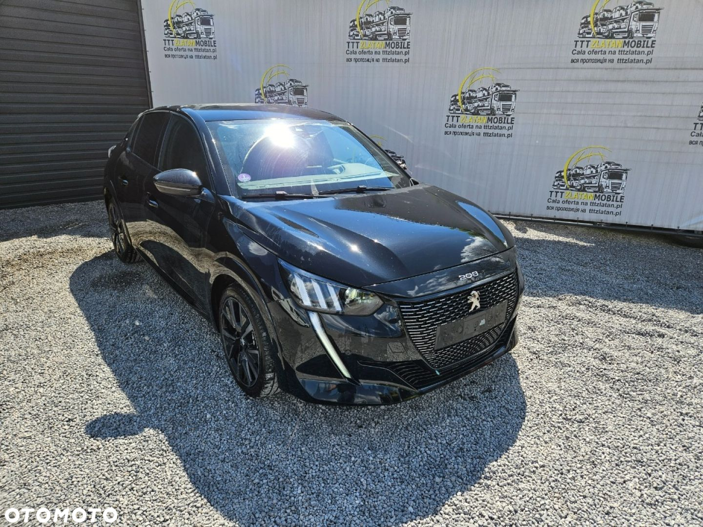 Peugeot 208 - 12