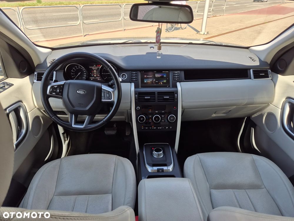 Land Rover Discovery Sport - 16