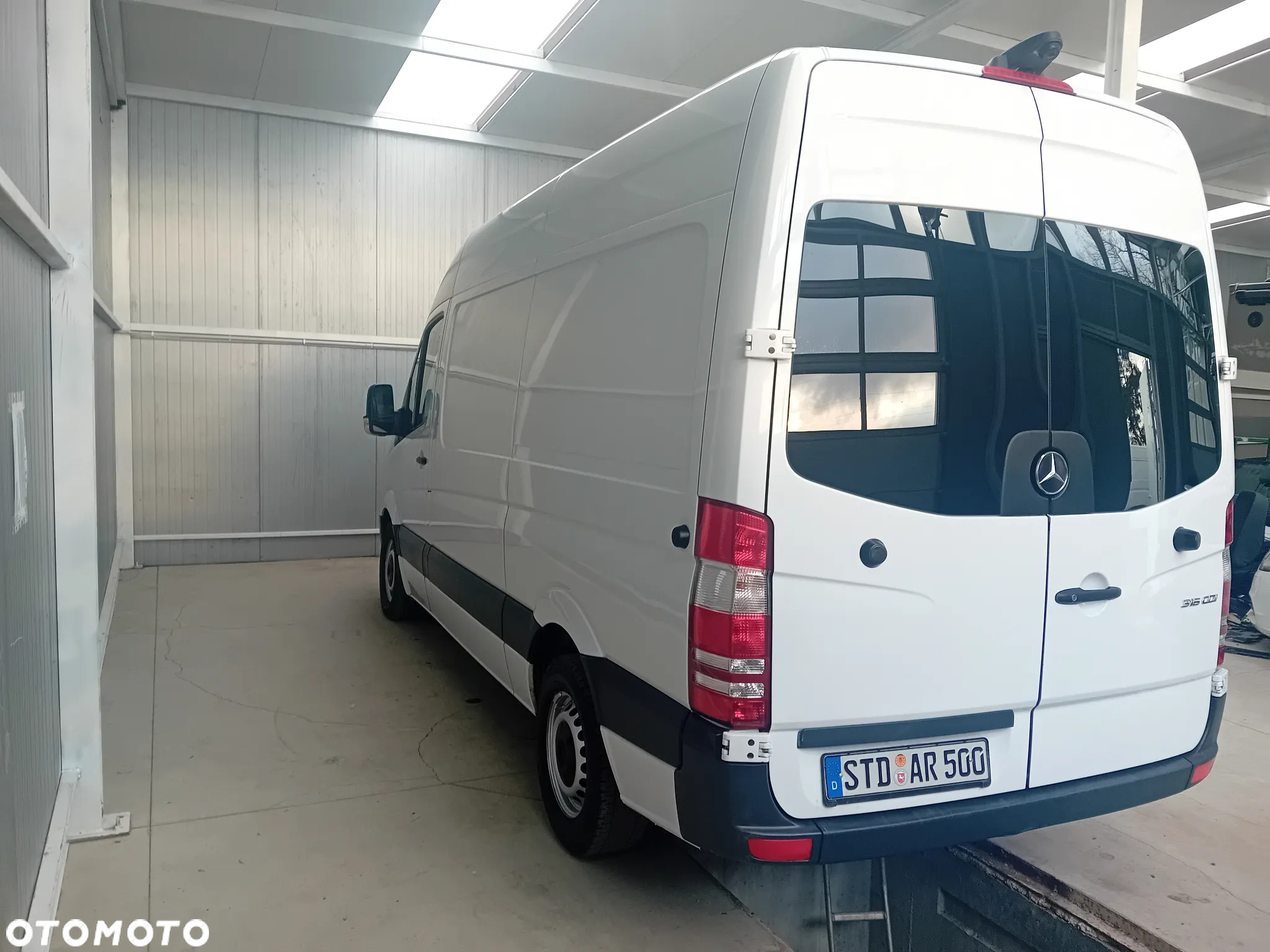 Mercedes-Benz Sprinter - 5
