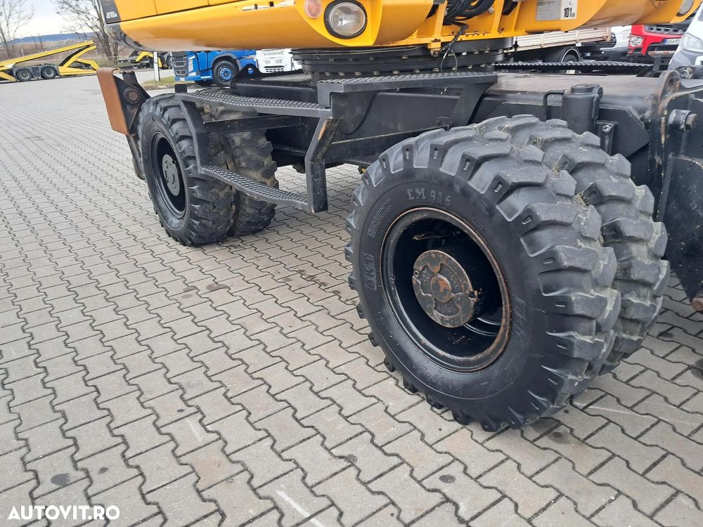 JCB js160w excavator pe roti - 10