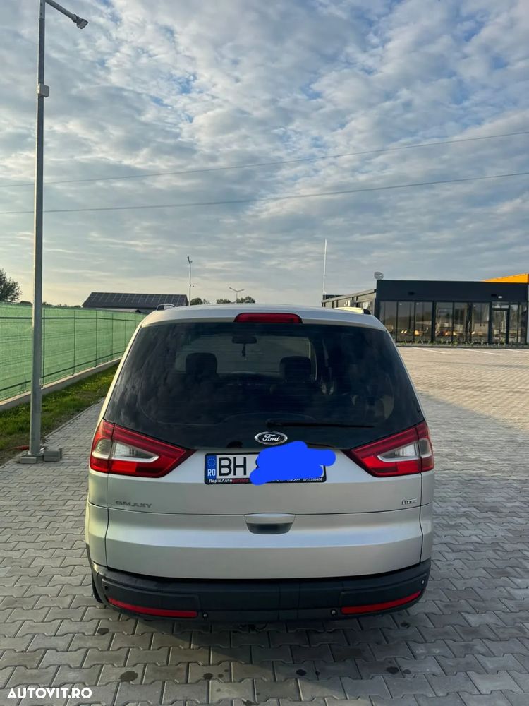 Ford Galaxy - 4