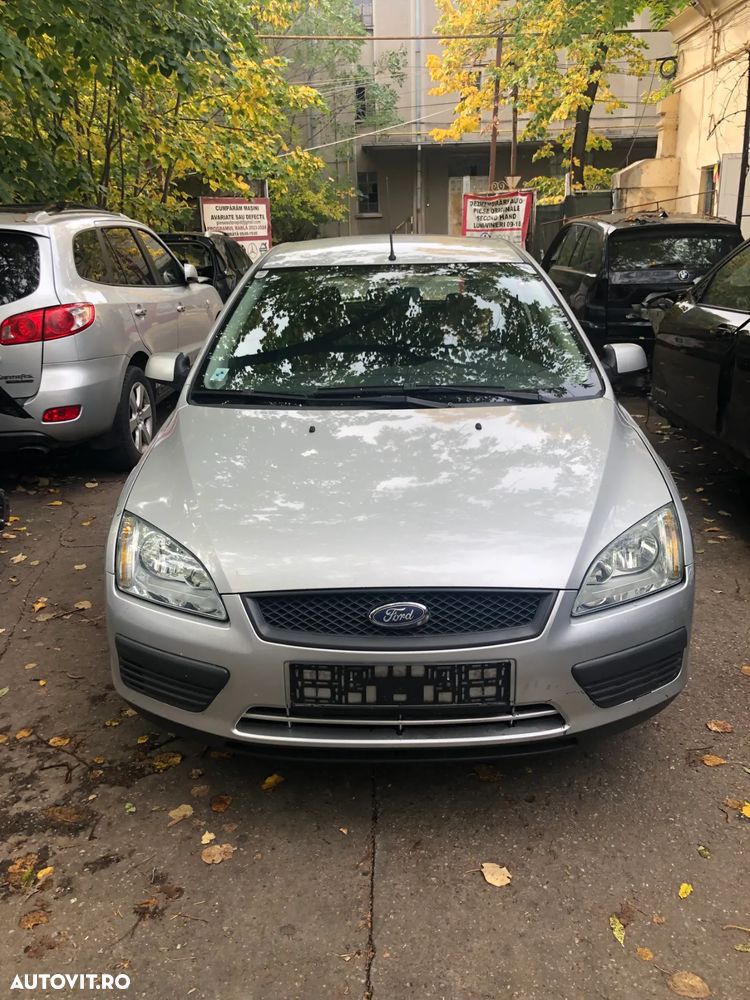 Dezmembrez Ford Focus II gri argintiu break 1.6 TDCI 2006 - 7