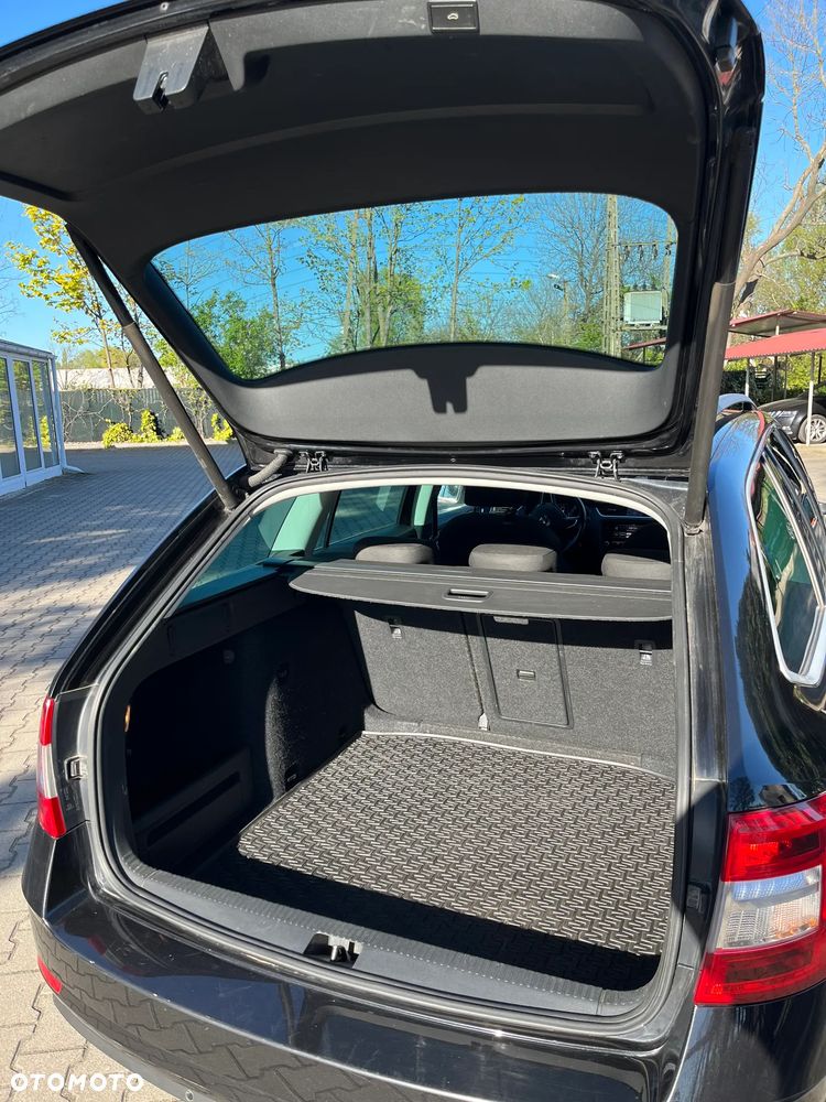 Skoda Octavia 2.0 TDI Style DSG - 11