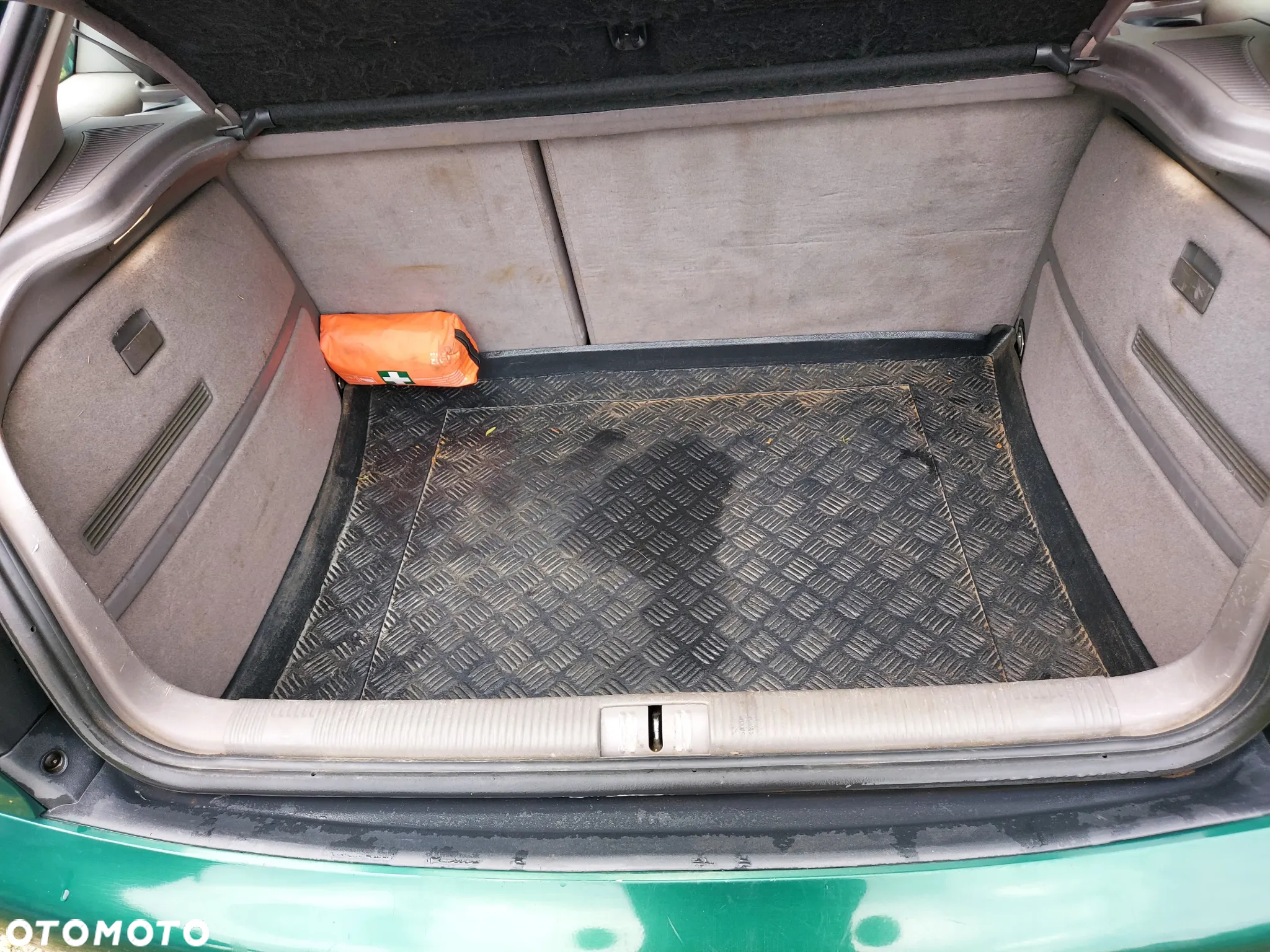 Audi A3 1.9 TDI Ambiente - 12